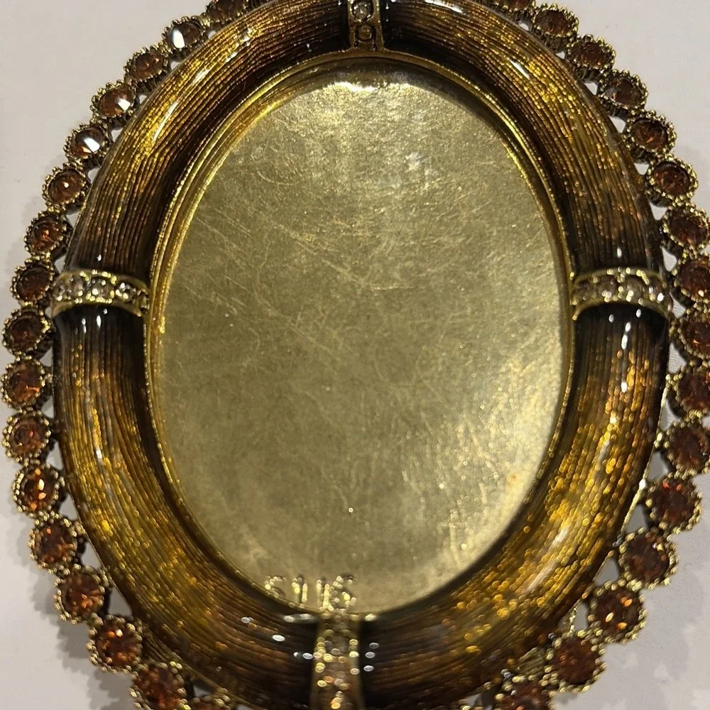 Jay Strongwater this decorative
